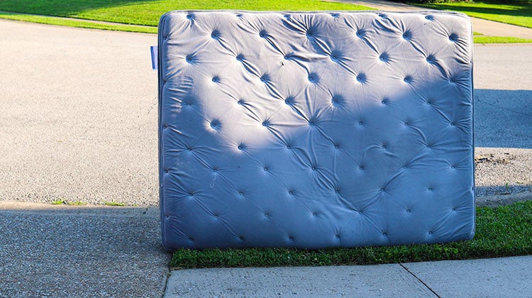 Landfills vs Mattress Recycling_Top Image Landfills vs Mattress Recycling