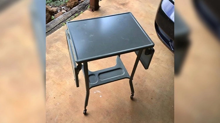 Black typewriter desk submitted by Peggy Lynn Black typewriter desk submitted by Peggy Lynn