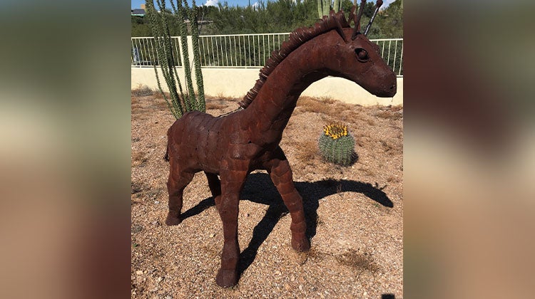 Metal horse/giraffe sculpture Metal horse/giraffe sculpture